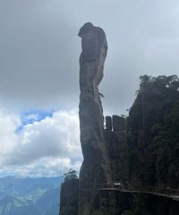 �����������µġ���ʤ�����������������塱ɽ�����ң�����ȥ��ɽ