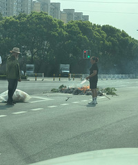 ��֪��ʲôʱ��������·�߻�·�м��ն���