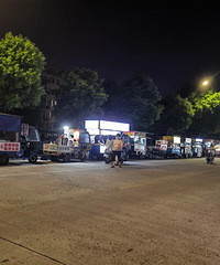 �����������ߵ�������ͣ��λ���̯�ˣ�������