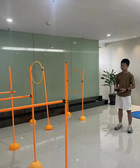 ͻȻ���ˣ�̨������������ȥ�������ֱ������к��ر�