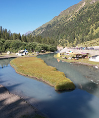 ��С·����������Ұ���������ĵ�·������������ж�