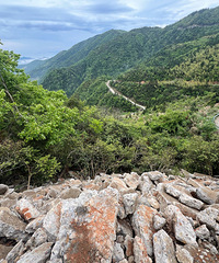 Ҫ�븻����·������Ϊ���ʵ�£�ȴ�Ѿ���ɽ�ֱ���˽�����������