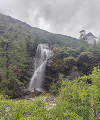 �����Ƕ���Ⱥɽ���������ƣ���һ����������