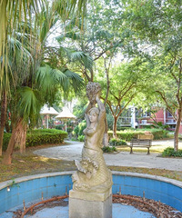 5����̨����һ���Ͼ�С��ӭ������