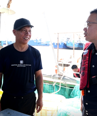 ���ڣ�̨��3200�����洬�ڸ۱ܷ�