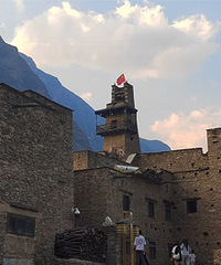 �Ӷ����߱�����ƺǼկ��ʱ��·�����˽Ų�