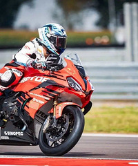 ����12���Ⱦ����ڣ�̨�ݲ�Ħ�г�����������������