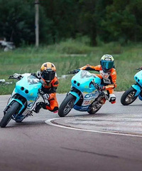 ����12���Ⱦ����ڣ�̨�ݲ�Ħ�г�����������������