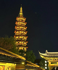 ��2024�μǡ��������ģ��������˱��µĽ𻪳�