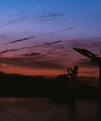 ������һ������̨���ĵ���