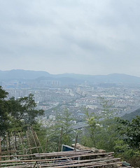 ����ɽ���ˣ��羰�ܺã�ͻȻ�������̣�ȴ����û������