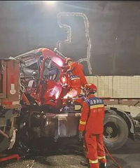 ̧��200���Ʋ�װ��ǰ�� ������Ԯ��Ա�������˾��