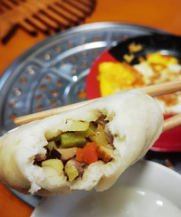 ��̨���е��ذ��ӽ����ڰ�����ʳ��������ȥ