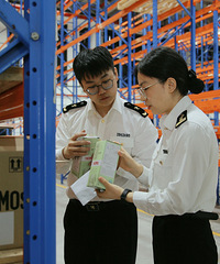 ����������Ʒ������ˣ�̨���۱�����һҵ������ͻ��