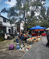 ��ĩ���������ϽֵĹ����г���ãã��