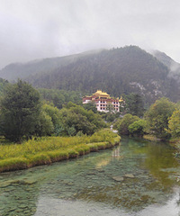 �����Ƕ���Ⱥɽ���������ƣ���һ����������