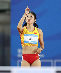 ģ�������ݣ�һŮ����������