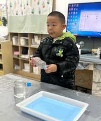 ѧУ���ŵ���������治��������һ����ʲôСʵ���أ�