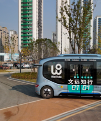 �״ε�·��ʻ���ԣ������Զ���ʻС�����ˡ�