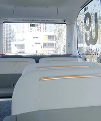 �״ε�·��ʻ���ԣ������Զ���ʻС�����ˡ�