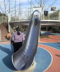 ̨��3���к���԰��ˣͻ�����⣡�ҳ����£�ÿ��ܶຢ����