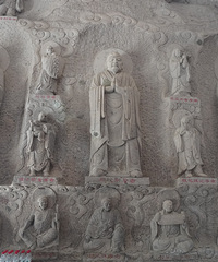 ����ʯ�����£�һ�����ڶ���������̽Ѱ