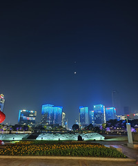 ���գ����ǰ���