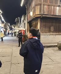 ҹ�������֣��·�Խʱ�⣬�ڷ�����Ѱ��һ������������