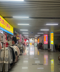 ������ʵ��С��Ʒ�г�������������г������