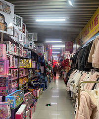 ������ʵ��С��Ʒ�г�������������г������