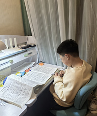 ƽ����дһ���ֶ�����д���ޣ� ���һ��ŭд3����