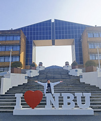 ��ĸУ����һ��