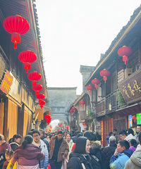 �����һ�����ֶ����˰����˼��ˣ�խһ��ĵط��������ȥ��