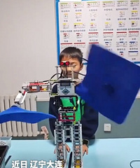 8���к���̸��̴���ת�־������