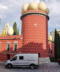 �Ƹ���˹��