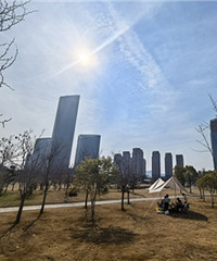 ���ڴ���̨��С��ʿ