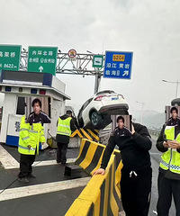 ̨����������ʲô����ȥ�ģ�˭��������