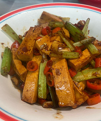 ���̳����ȥ��һ�ҵ꣬��ź����ĺ�