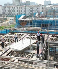 ��������������У���������£�