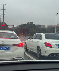 ͬ����C260����Ƹв�ܶడ