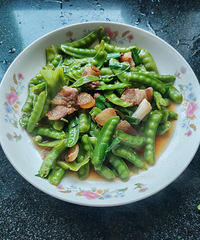 腊肉炒煎豆