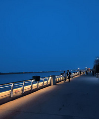 �����δ������̨����,����һ������...