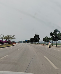 �������ϱ���һ��С�ǣ�â����ˮ��