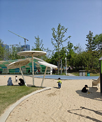 ���������г�������ɽ��԰