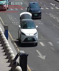 ̨����վ��վ��ͣ��һ���ӱ���