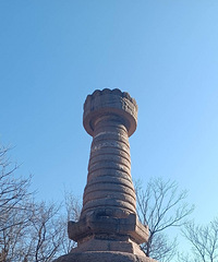 �����ؾ���ɽ���֣����������ɽ�ʱ����Ժ���ʥ��