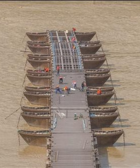 ȫ�µ��н���Ԥ�Ʊ��µ׽���ͨ��