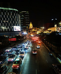 ��2025�μǡ��Ϻ�½����ĸ߲㽨���ͻ��ֽ�ҹ��