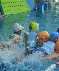 ��ȻС��������ĺܰ���ˮ