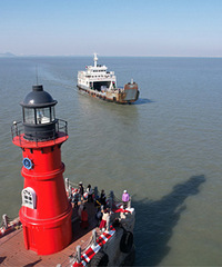 �ϰĵ���δ̤�뺣��������ѱ������µĺ���ӵ��